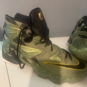 Nike LeBron James All Star Northern Lights Size 14